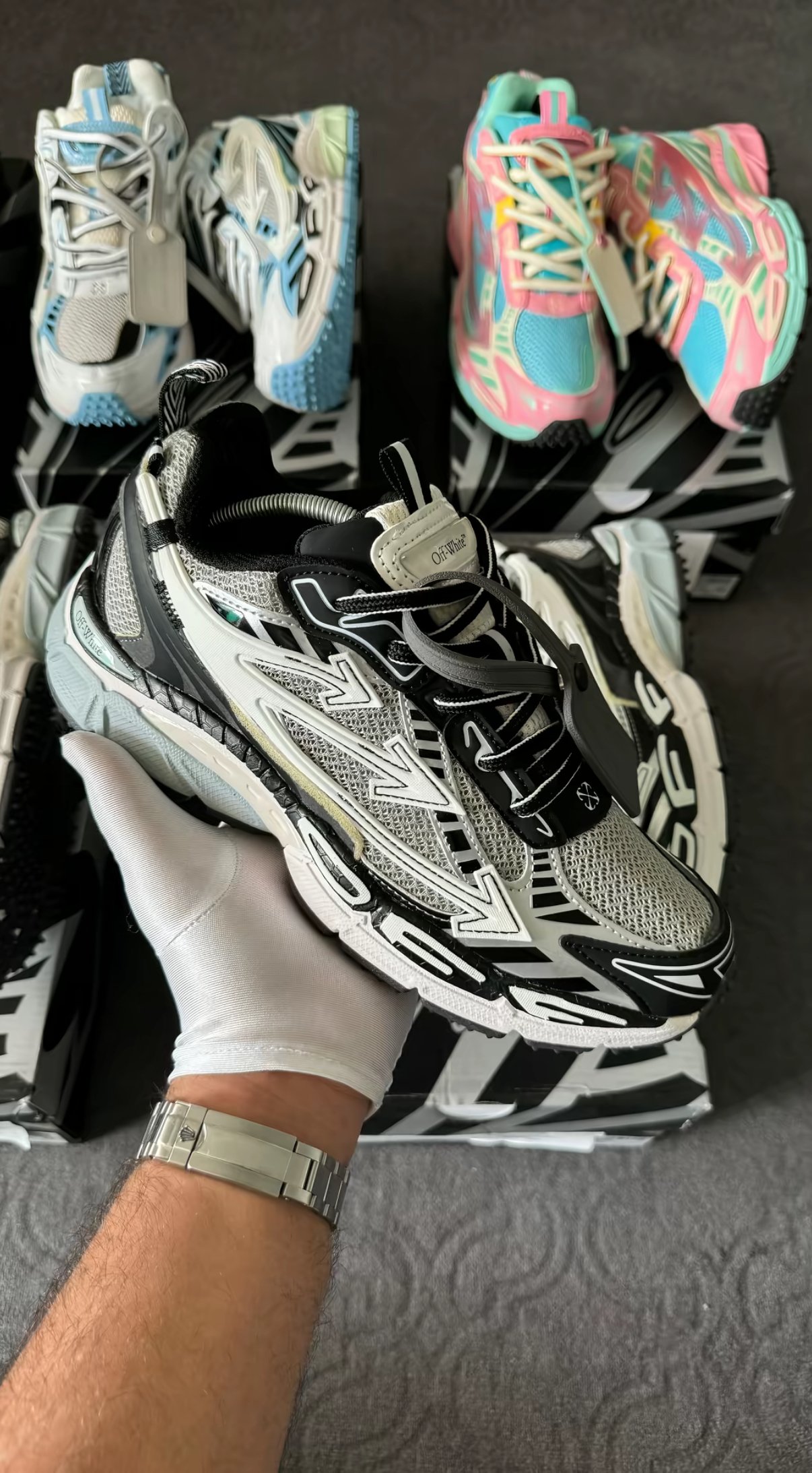 Off-White Be Right Back Noir