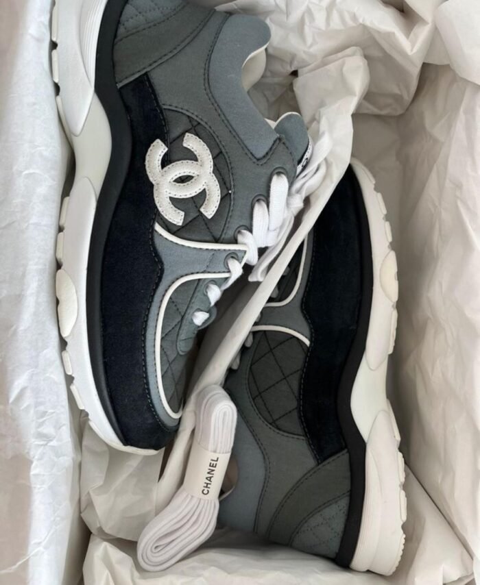 CHANEL RUNNER MATELASSÉ